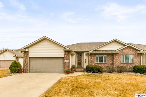 752 Heatherwood St, Fremont, NE, 68025-5928 | Card Image