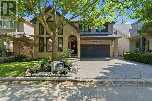 2345 Joshua Dr, Burlington, ON, L7L6N6 | Card Image