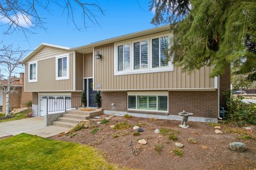 3533 E Country Manor Rd, Cottonwood Heights, UT, 84121-5522 | Card Image