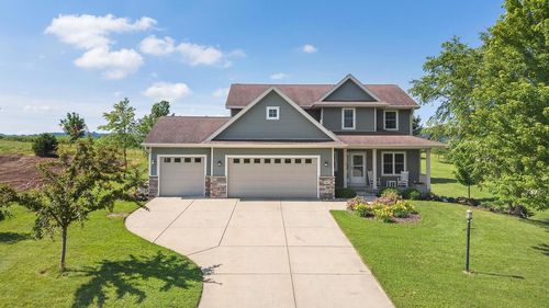 9347 Jenny Lind Ln, Sauk City, WI, 53583-9500 | Card Image