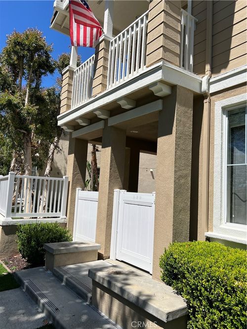 142 Main, Ladera Ranch, CA, 92694 | Card Image