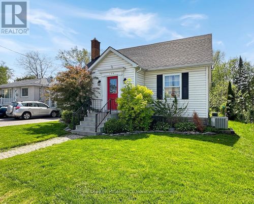 138 Macdonald Ave, Belleville, ON, K8N3Y3 | Card Image