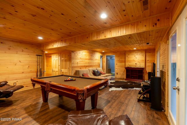Family Room | Image 28