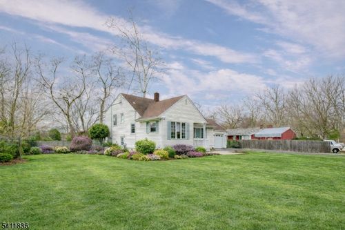 499 Old Stage Rd, Spotswood, NJ, 08884-1155 | Card Image