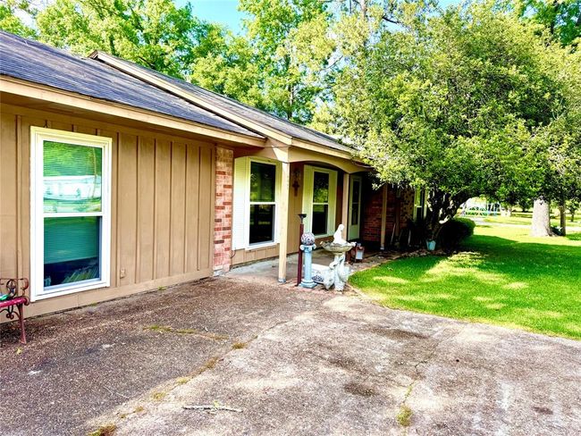 9417 Fm 770 N, House other with 4 bedrooms, 2 bathrooms and null parking in Hull TX | Image 4