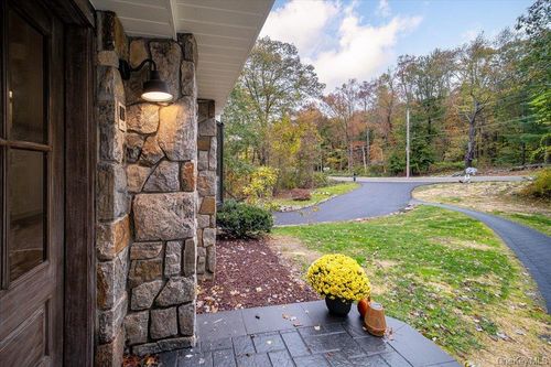 561 Route 292, Holmes, NY, 12531-5341 | Card Image