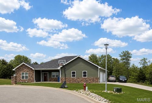 303 Karlie Ct, Linn, MO, 65051-3424 | Card Image