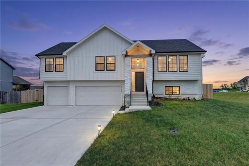 14078 S Landon St, Olathe, KS, 66061-4562 | Card Image