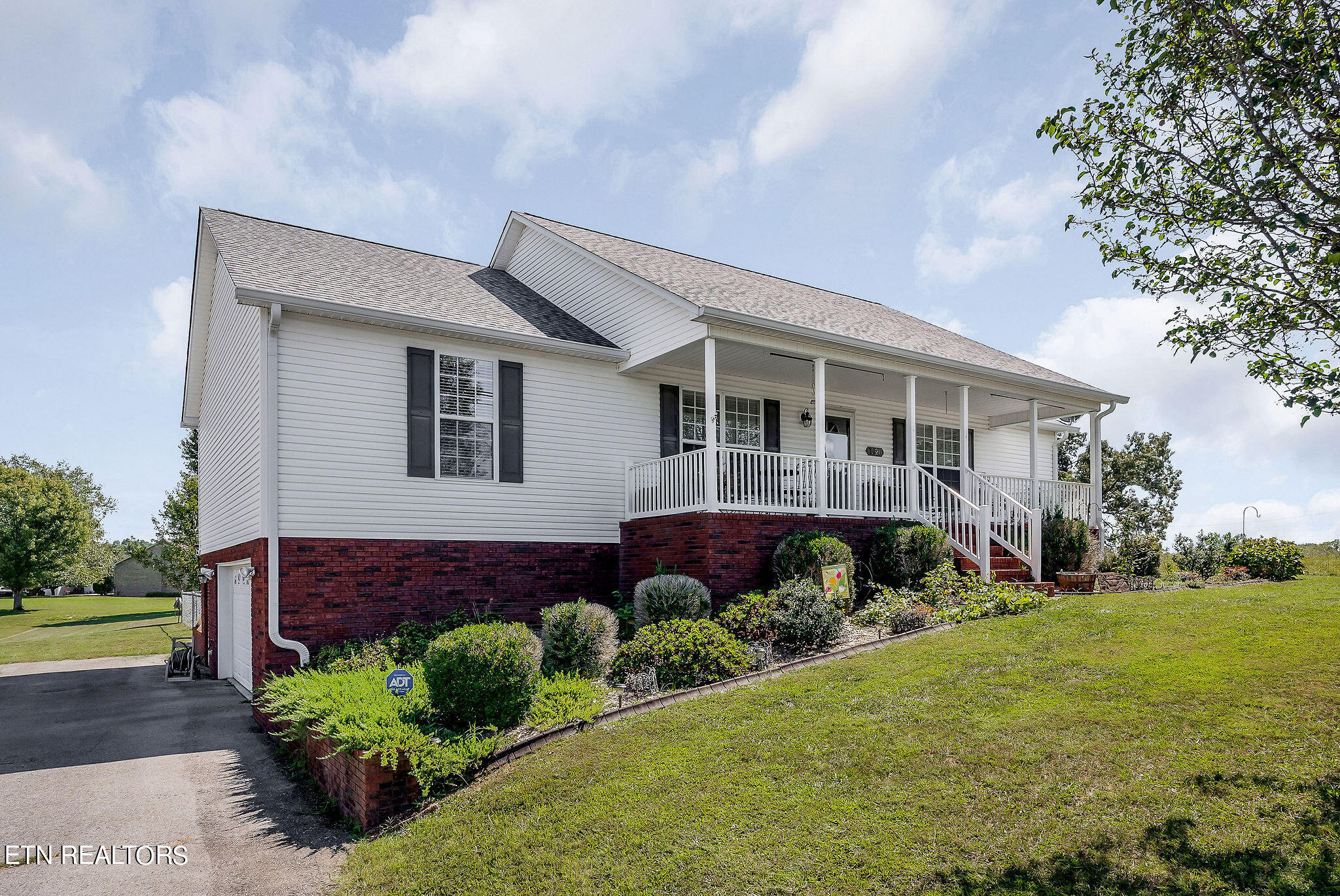 Hawkins Crawford Rd, Cookeville, TN 38501
