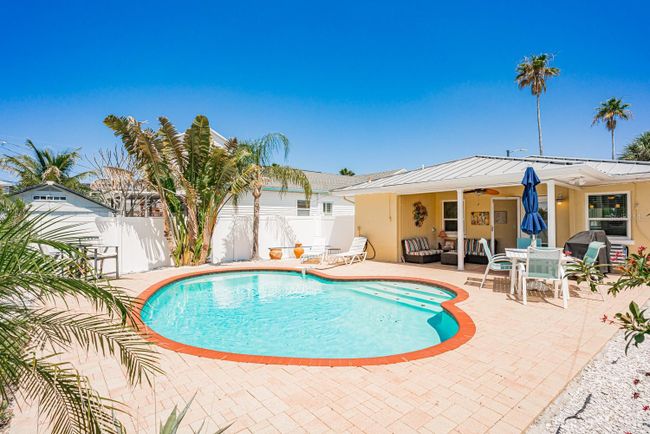 108 11 Th Avenue, House other with 2 bedrooms, 2 bathrooms and null parking in St Pete Beach FL | Image 30