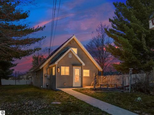 7049 W White Birch Ave, Lake City, MI, 49651-8510 | Card Image