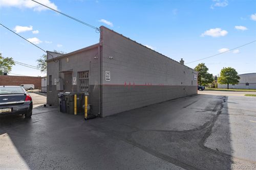 3769 Fort St, Lincoln Park, MI, 48146-4118 | Card Image