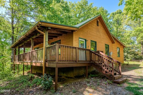 3521 Vonnie View Way, Sevierville, TN, 37876-8770 | Card Image