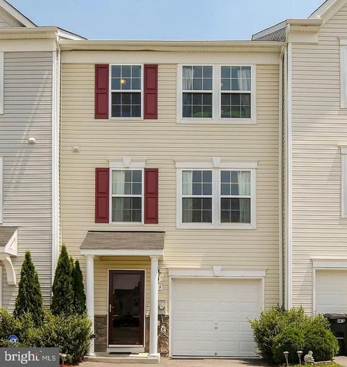 139 Natural Way, MARTINSBURG, WV, 25404-3784 | Card Image