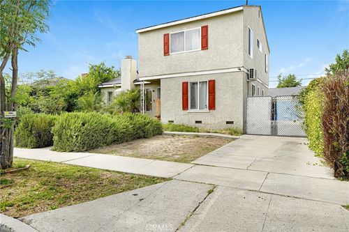 19549 Schoolcraft, Reseda, CA, 91335 | Card Image