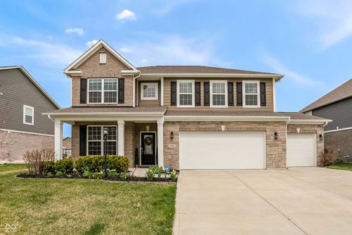 6088 Farlin Dr, Whitestown, IN, 46075-9221 | Card Image