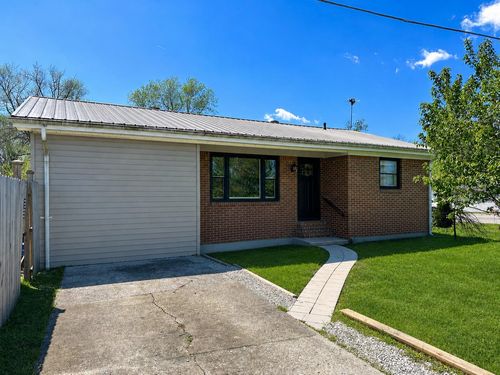 241 8th Ave, Clay City, KY, 40312-8953 | Card Image