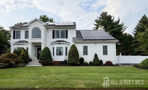 7 Sarah Ct, Monmouth Junction, NJ, 08852-3070 | Card Image