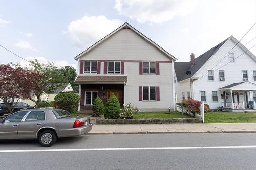 135 Main St, Blackstone, MA, 01504-2343 | Card Image
