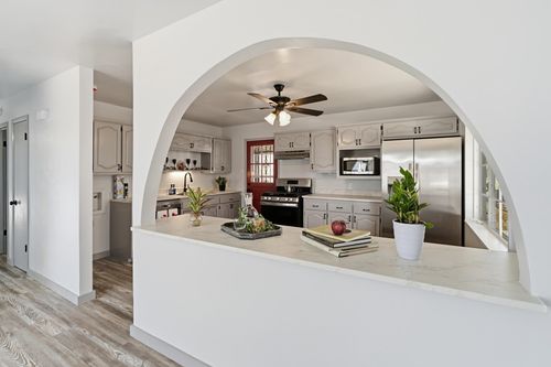 8101 San Joaquin Ave Se, Albuquerque, NM, 87108-4135 | Card Image