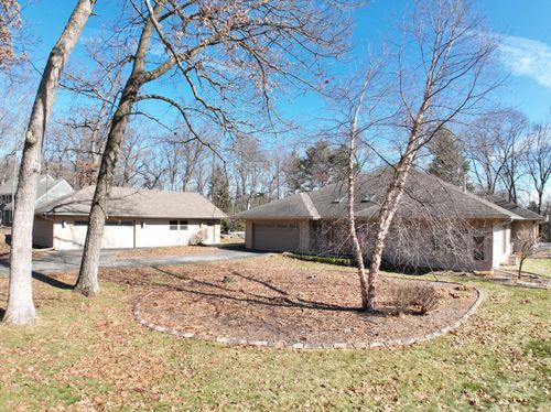 W307N6992 Club Cir E, Hartland, WI, 53029-9769 | Card Image