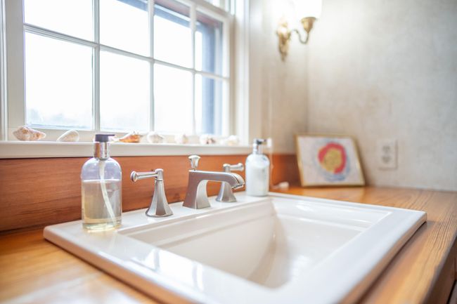 1st Floor Bath | Image 30