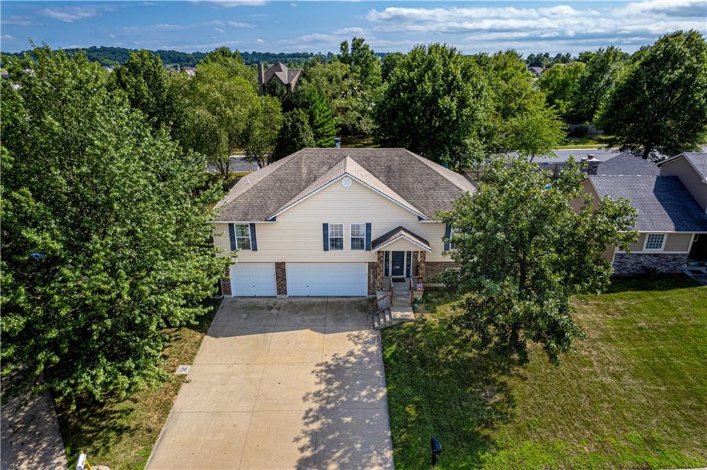 4th St, Oak Grove, MO 64075