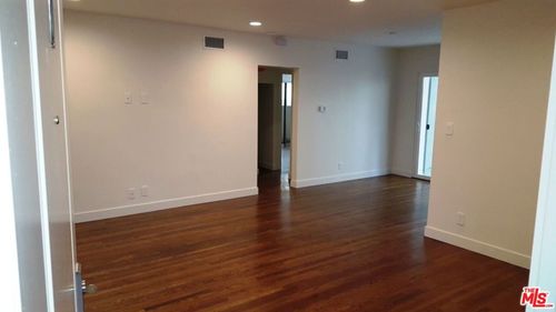 1-1055 S Sherbourne Dr, Los Angeles, CA, 90035-2130 | Card Image