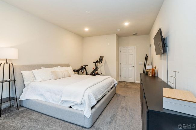 5 Robeson St, Townhouse with 2 bedrooms, 3 bathrooms and null parking in Somerville NJ | Image 18