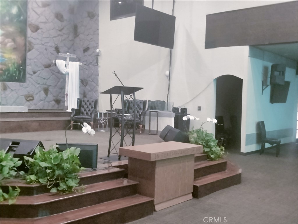 Commercial Lease in Los Angeles 3