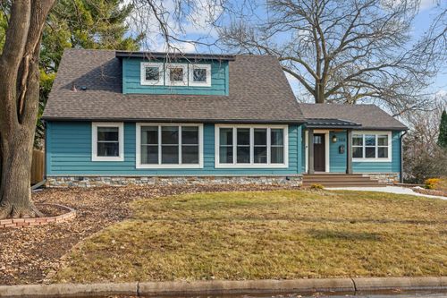 1108 Quebec Ave N, Golden Valley, MN, 55427-4518 | Card Image