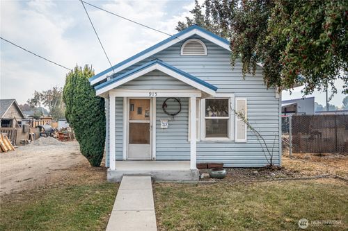 915 Orondo Ave, Wenatchee, WA, 98801-2772 | Card Image