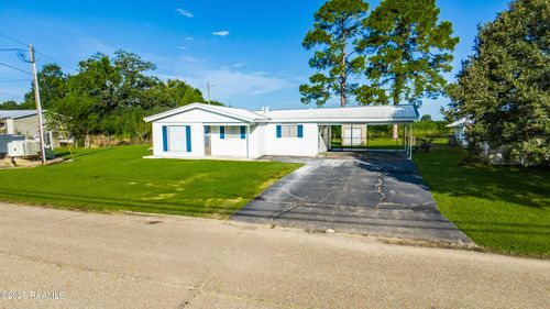 904 Orange Grove Dr, New Iberia, LA, 70560-3350 | Card Image