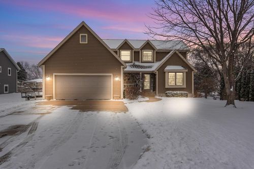 W1072 Hilltop Road, Rubicon, WI, 53078 | Card Image