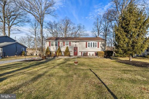 209 Forest Hills Rd, RED LION, PA, 17356-9157 | Card Image