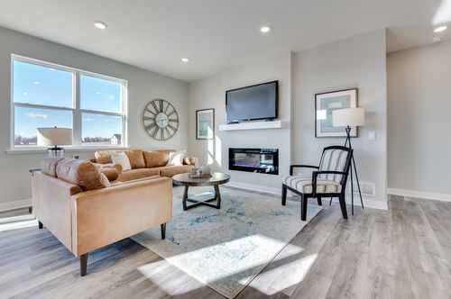 7080 Mackenzie Ct Ne, Otsego, MN, 55330-5136 | Card Image