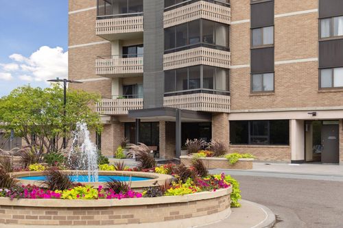 apt-708-400 Groveland Ave, Minneapolis, MN, 55403-3245 | Card Image