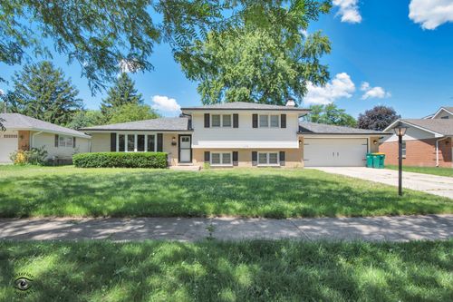 619 Kungs Way, Joliet, IL, 60435-5315 | Card Image