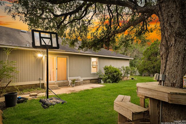 13040 Tomlynn, House other with 4 bedrooms, 2 bathrooms and null parking in Atascosa TX | Image 5