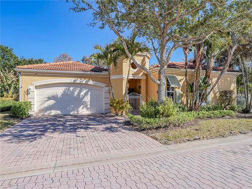 9630 E Maiden Ct, Vero Beach, FL, 32963-4595 | Card Image