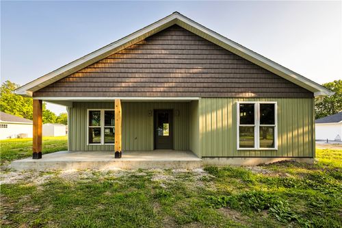 104 E North 2nd St, Findlay, IL, 62534-9701 | Card Image