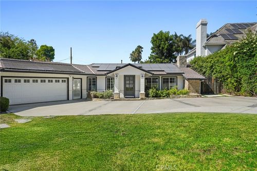 18433 Tarzana Dr, Tarzana, CA, 91356 | Card Image