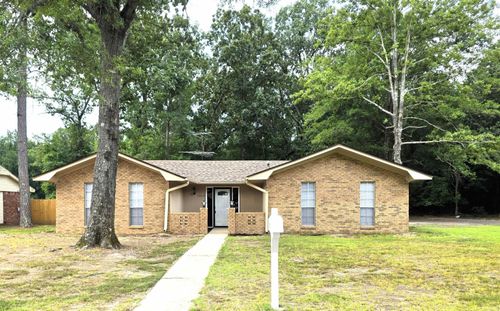 1304 Blackhawk Ridge Ln, Pine Bluff, AR, 71603-7904 | Card Image