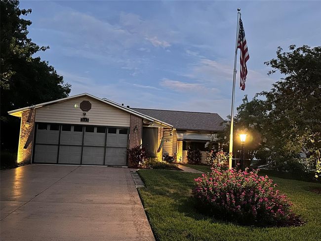 1643 New Abbey Ave, House other with 3 bedrooms, 2 bathrooms and null parking in LEESBURG FL | Image 4