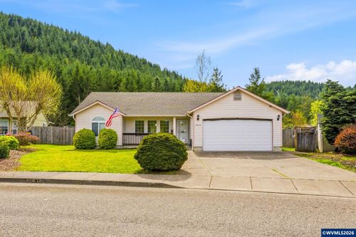 2825 Fir Ct, Sweet Home, OR, 97386-2979 | Card Image