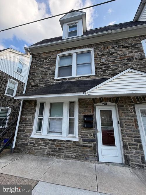 9218 W Chester Pike, UPPER DARBY, PA, 19082-2608 | Card Image