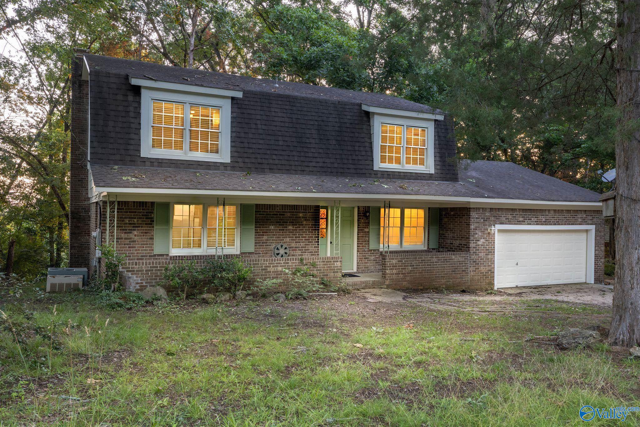 Suncrest Dr, Huntsville, AL 35803