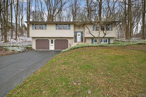5 Camelot Cir, Syracuse, NY, 13219-1015 | Card Image