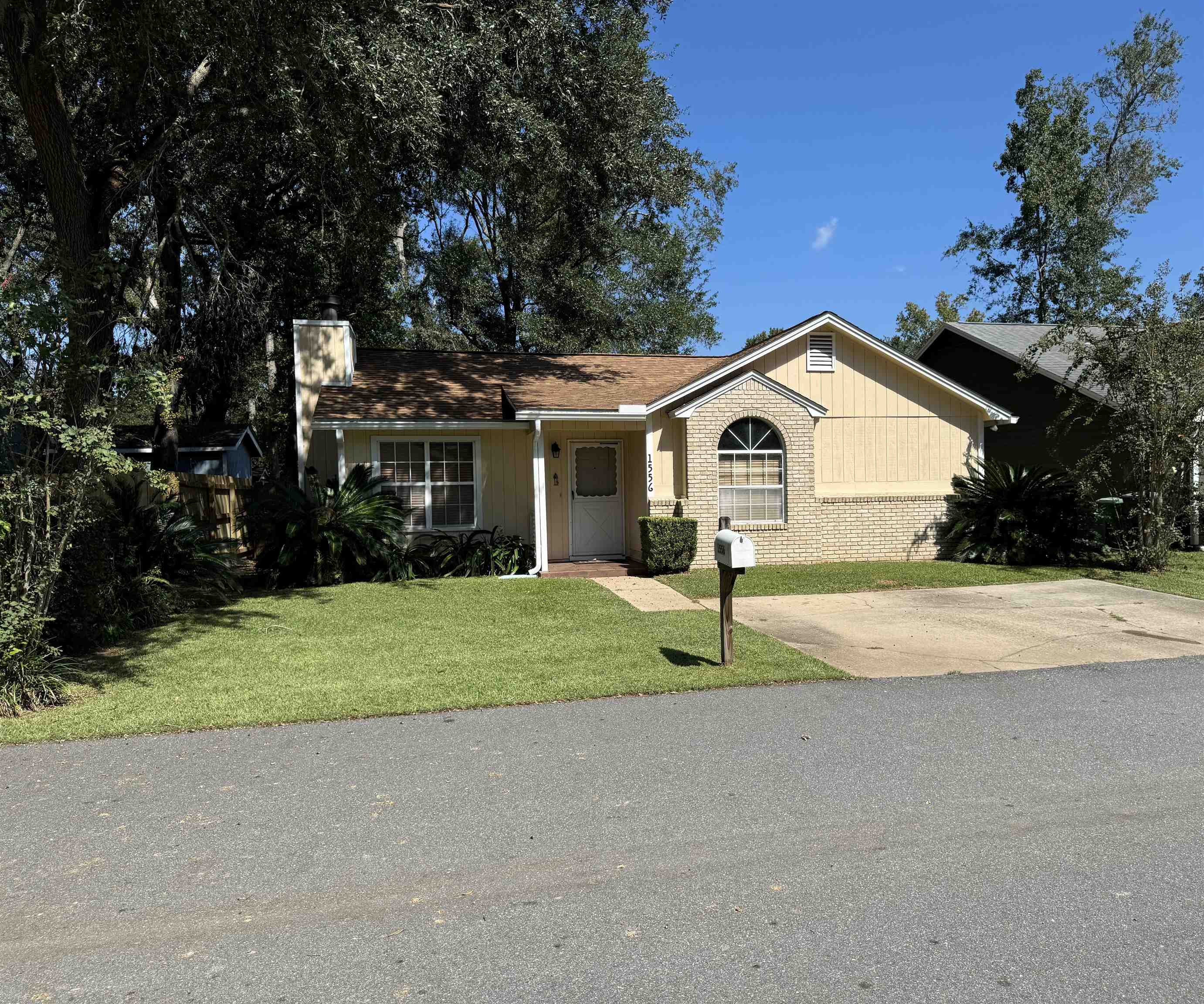 Cinnamon Bear Cir, Tallahassee, FL 32311