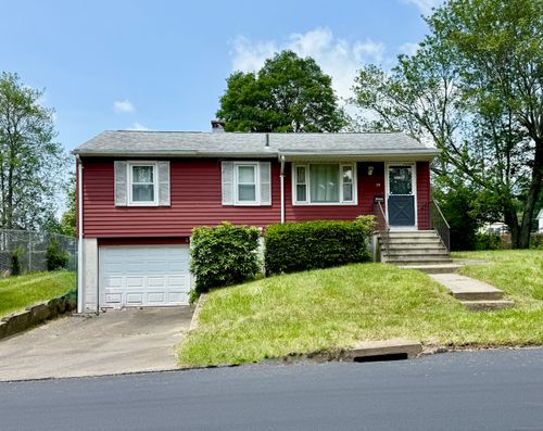 79 Valentino Dr, Waterbury, CT, 06704-2130 | Card Image